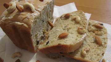 Рецепт Хлеба из Карлсона с изюмом, орехами и кофе