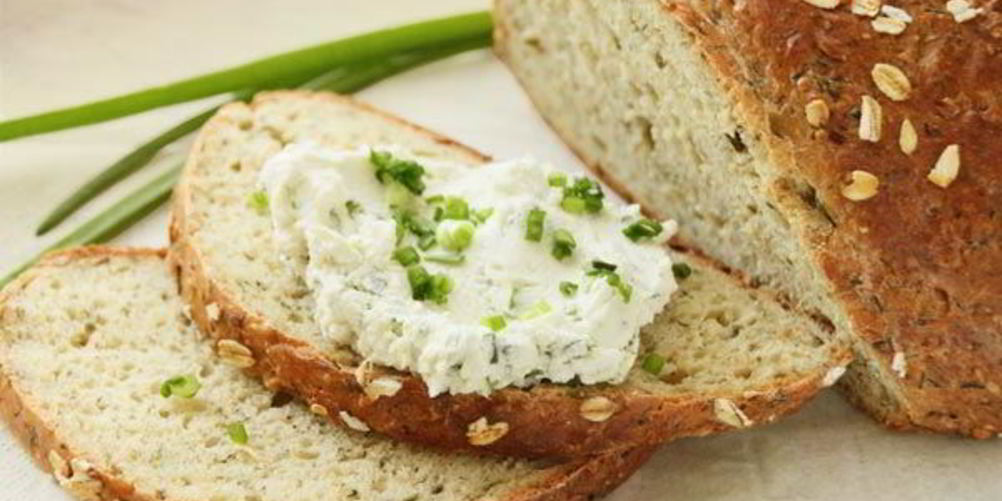 Как приготовить хлеб из овсяных хлопьев с зеленью