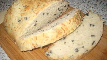 Рецепт Хлеба с маслинами, сыром и чесноком
