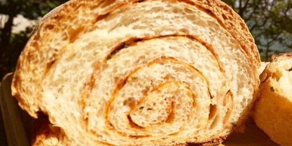 Как приготовить хлеб с паприкой и базиликом