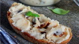 Рецепт Помазки на хлеб из чернослива и фасоли