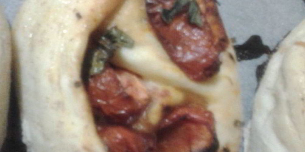 Как приготовить пшеничный хлеб с печеными помидорами