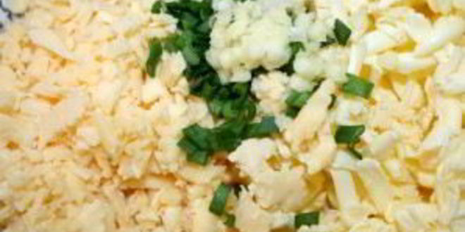 Рецепт запеченного батона с сыром и чесноком