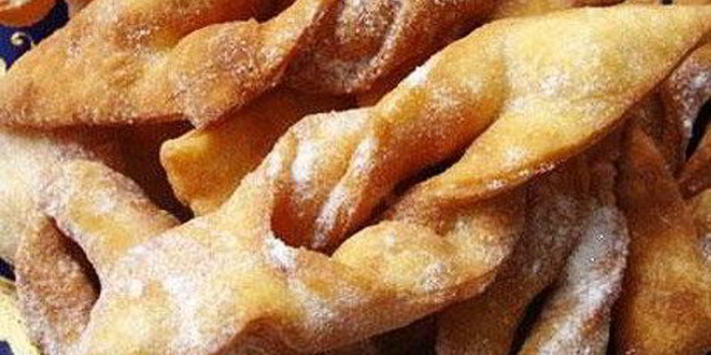 Как приготовить хворост с сахарной пудрой