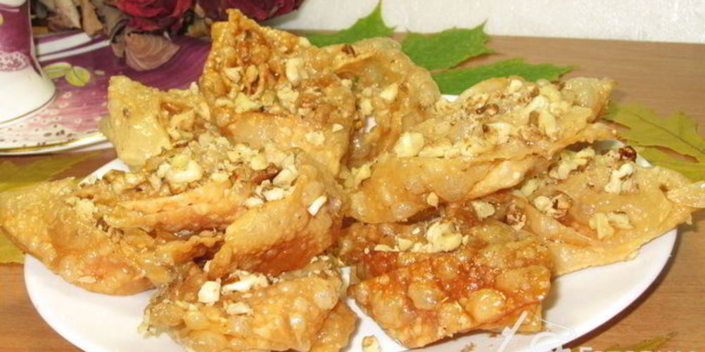 Как приготовить крымскую пахлаву на минералке