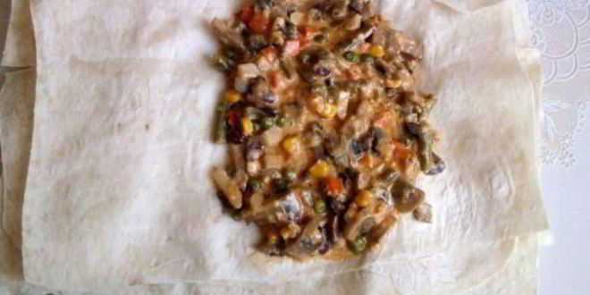 Рецепт фаршированного овощами лаваш в духовке