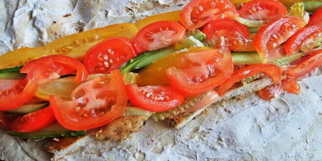 Рецепт курицы с овощами в лаваше