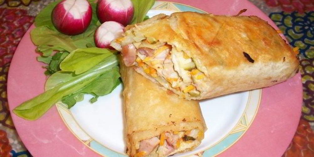 Как приготовить лаваш с корейской морковкой и огурцом