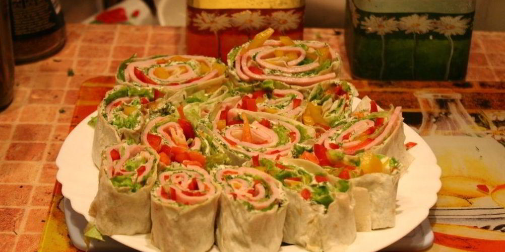 Как приготовить лаваш с ветчиной и плавленым сыром