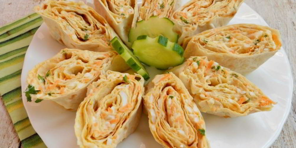 Как приготовить рулетики из лаваша с сыром, яйцами и морковью