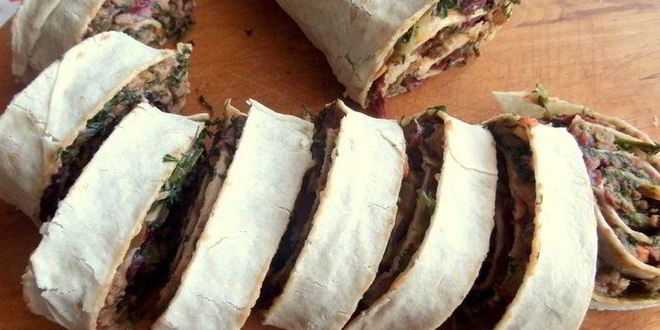 Рецепт закуски из фасоли в лаваше сытная