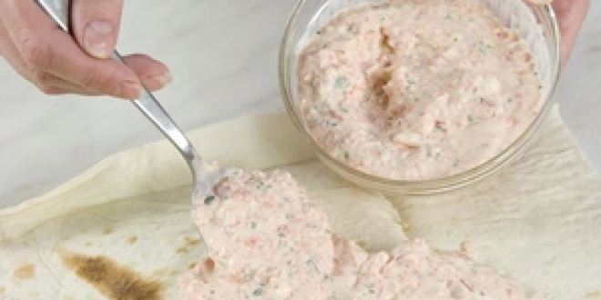 Рецепт закуски из лаваша с сыром фета