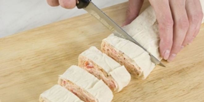 Рецепт закуски из лаваша с сыром фета