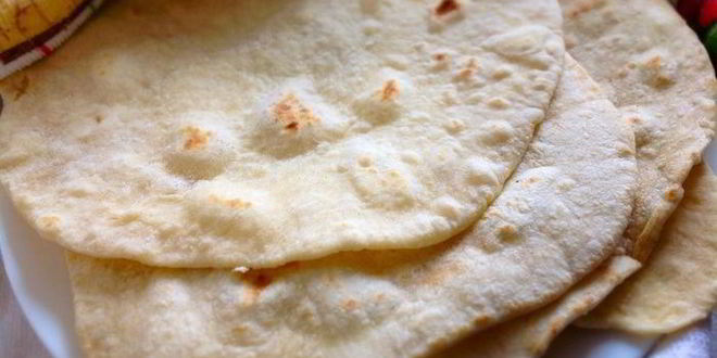 Рецепт фасоли с овощами и мясом на пшеничной лепешке