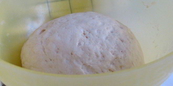 Рецепт фокаччи с грушей, сыром и беконом