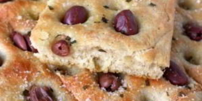 Рецепт фокаччи с маслинами и розмарином
