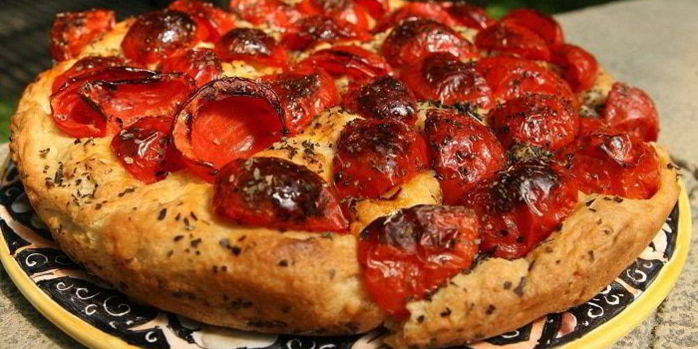 Как приготовить фокаччу с помидорами и базиликом