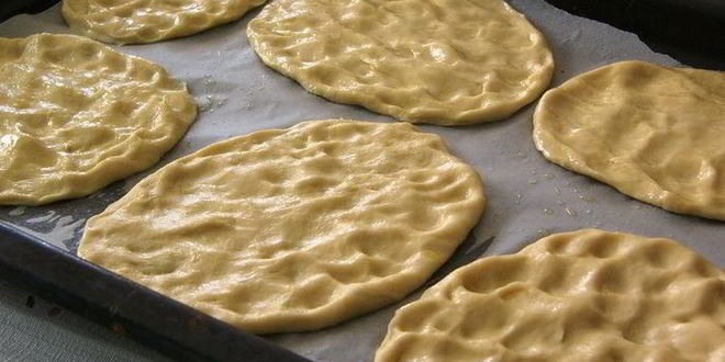 Рецепт говяжьих котлет на лепешке пиде