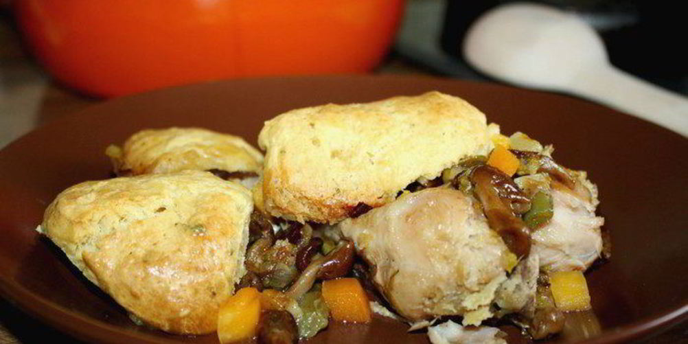 Как приготовить куриного кобблера с тимьяновыми лепешками