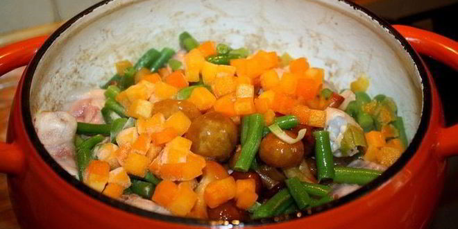 Рецепт куриного кобблера с тимьяновыми лепешками