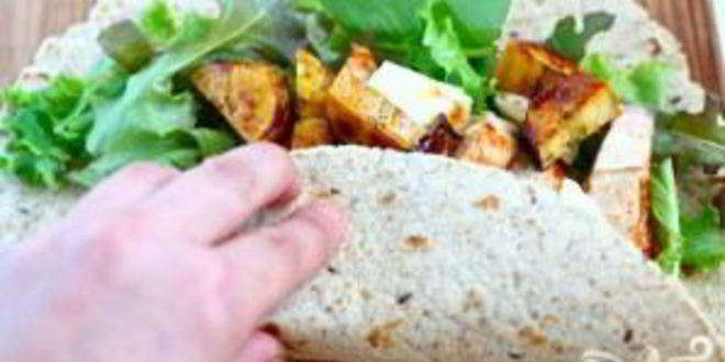 Рецепт лепешек с курицей, шпинатом и сыром бри