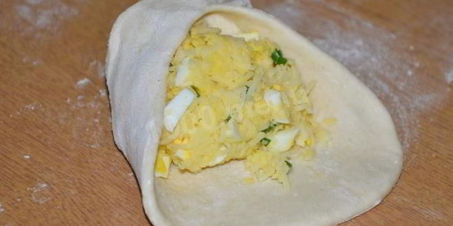 Рецепт лепешек с зеленым луком и моцареллой