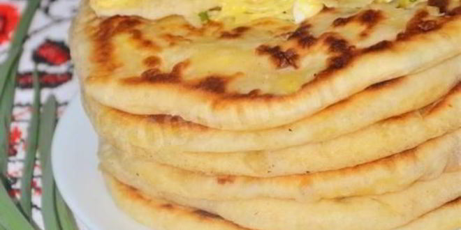 Рецепт лепешек с зеленым луком и моцареллой