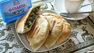 Рецепт Питы с сыром и шпинатом