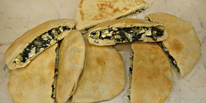 Рецепт питы с сыром и шпинатом