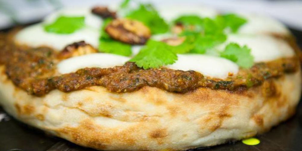 Как приготовить пряную лепешку с сыром