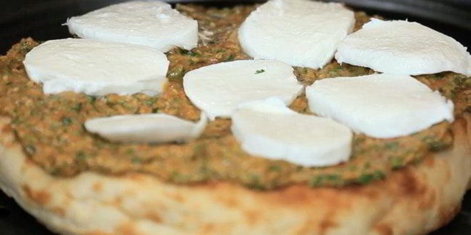 Рецепт пряной лепешки с сыром