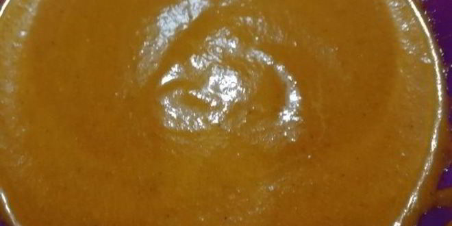 Рецепт цельнозерновой лепешки с тунцом, креветками и перечным соусом