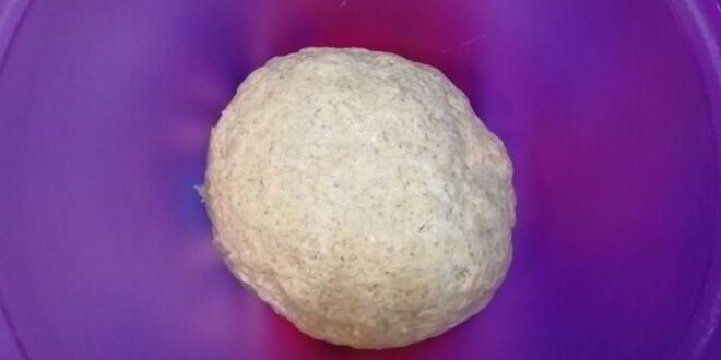 Рецепт цельнозерновой лепешки с тунцом, креветками и перечным соусом