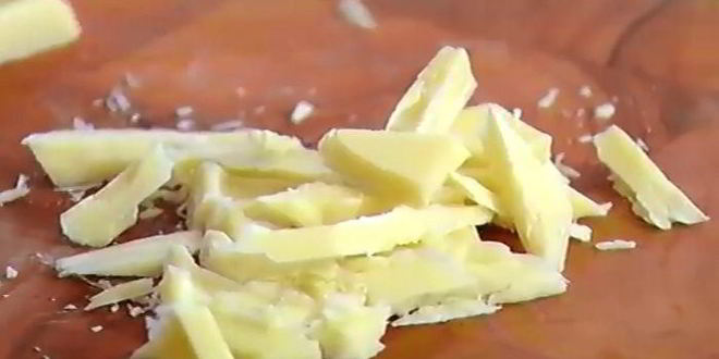 Рецепт маффинов с белым шоколадом, макадамией и вишней