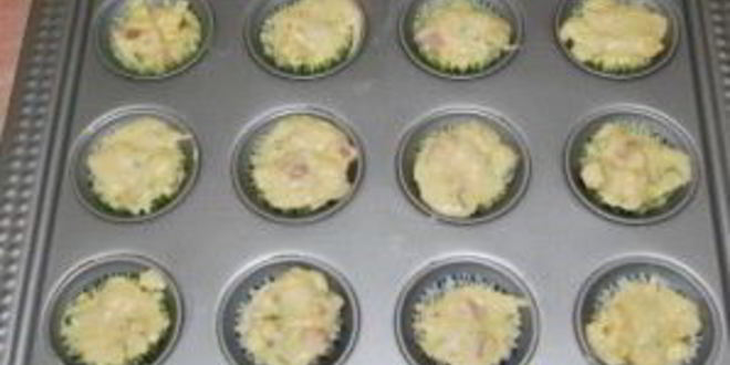 Рецепт маффинов с колбасой и сыром