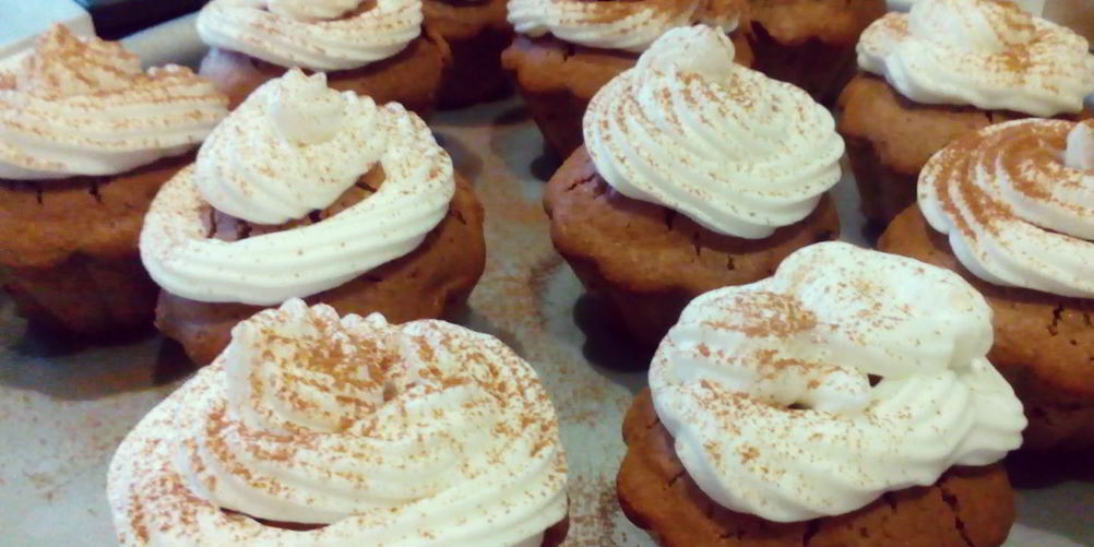 Как приготовить маффинов с корицей, изюмом и орехами