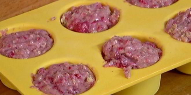 Рецепт миндальных маффинов с малиновым кремом