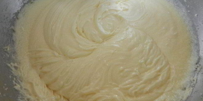 Рецепт нежных шоколадных маффинов и крем для украшения