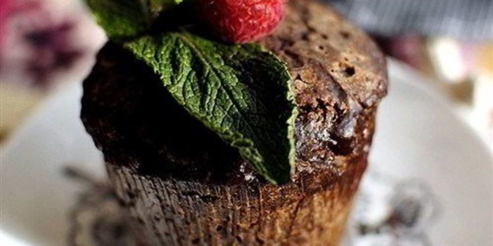 Как приготовить шоколадно-малиновые маффины