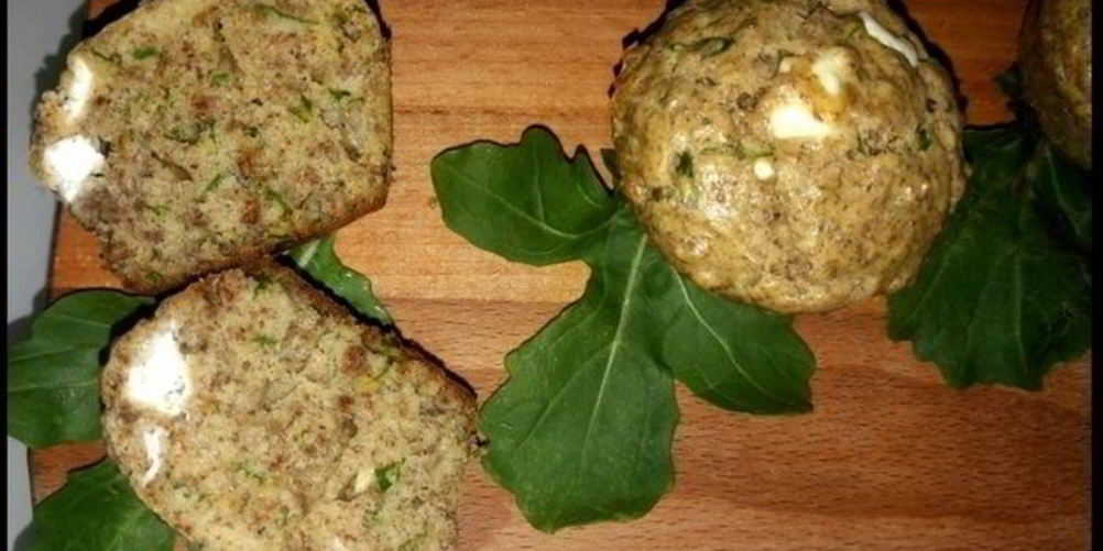 Как приготовить закусочных маффинов с руколой и фетой
