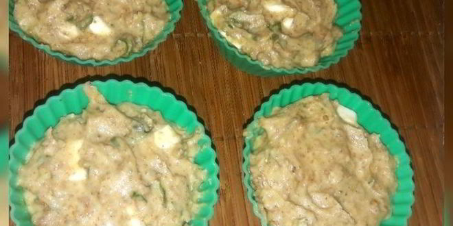 Рецепт закусочных маффинов с руколой и фетой