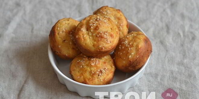 Рецепт закусочных маффинов с ветчиной и сыром