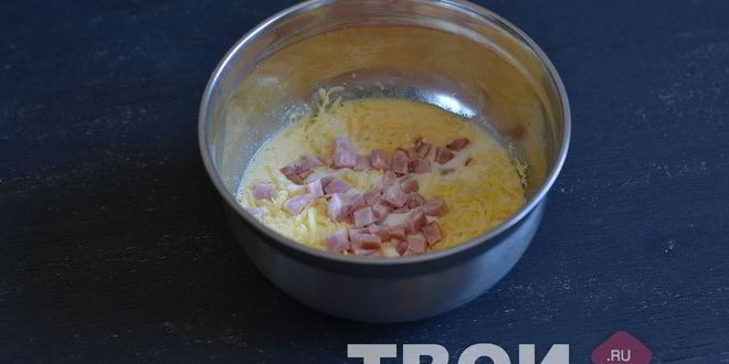 Рецепт закусочных маффинов с ветчиной и сыром