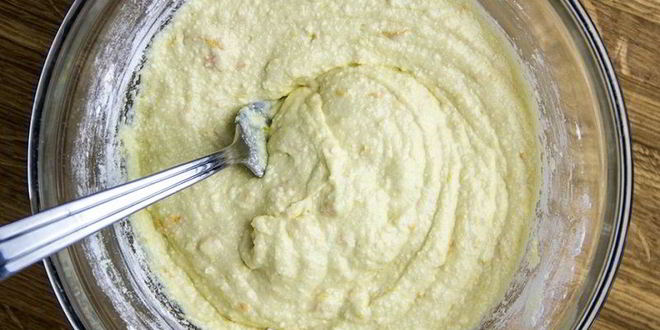 Рецепт манника на кефире с яблоками