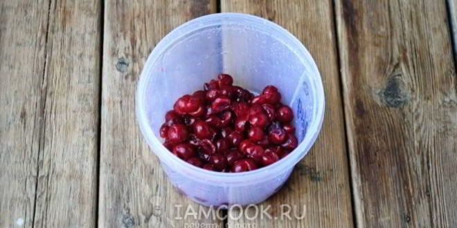 Рецепт манника с вишней на кефире