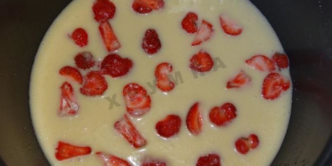 Рецепт манника в мультиварке на молоке с ягодами