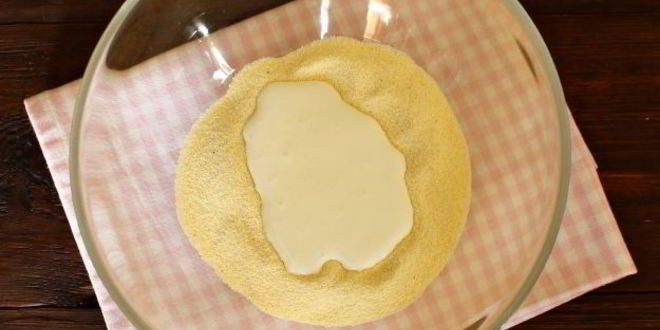 Рецепт шоколадного манника с халвой