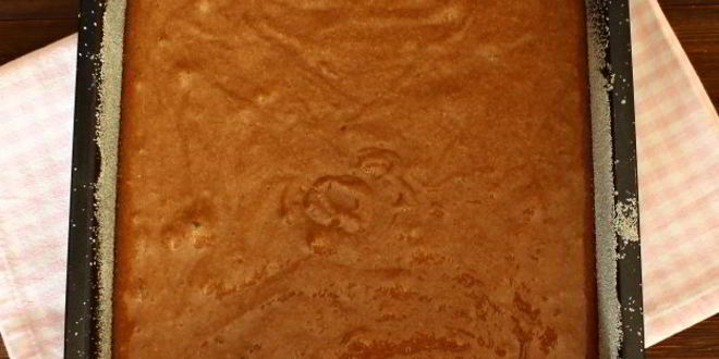 Рецепт шоколадного манника с халвой