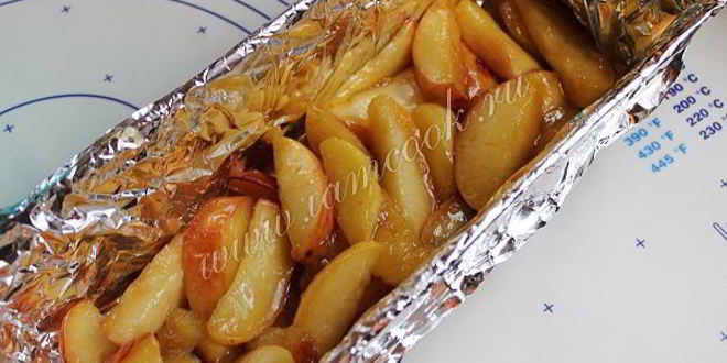 Рецепт шоколадного манника с яблоками