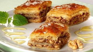 Рецепт Медовой пахлавы с грецкими орехами и миндалем